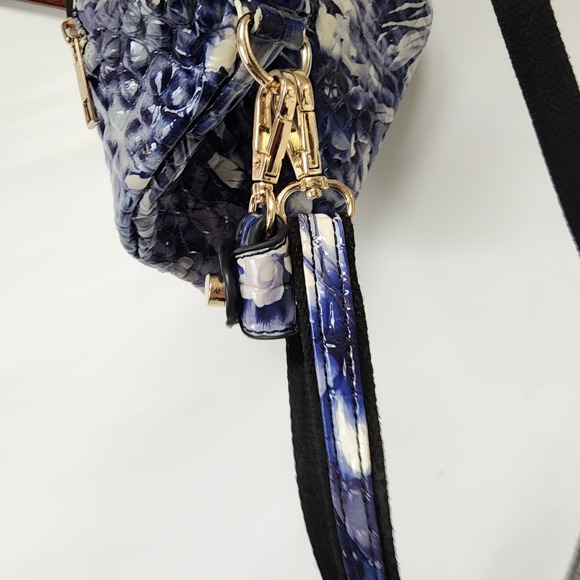 Mellow‎ World  Vegan Croc Purse Blue White Floral Shoulder Crocodile  Print READ - Picture 7 of 16